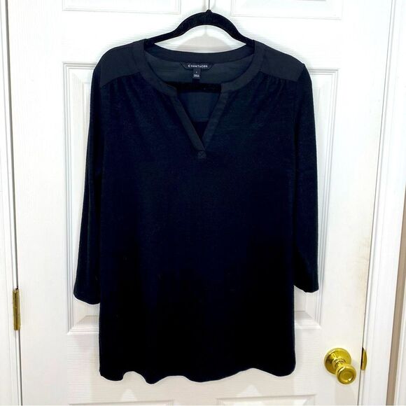 41 Hawthorn Tops - 41 Hawthorn long sleeve black v neck top, size large